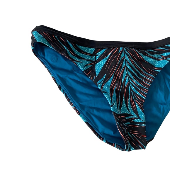 Lululemon | Suns Out Reversible Bikini Bottom in Palm Lace Tofino Teal - Picture 3 of 15